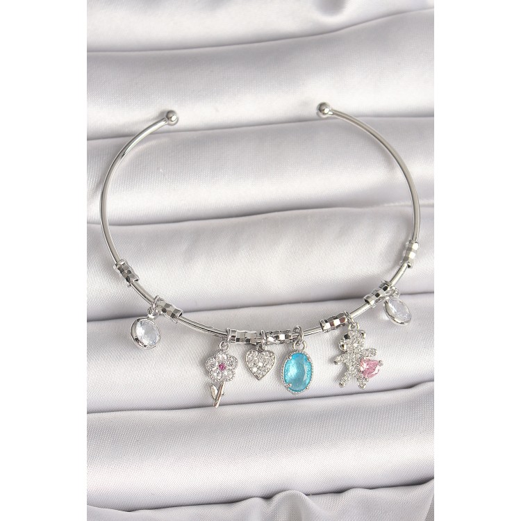 Pirinç Gümüş Renk Sallantı Zirkon Taşlı Ayıcık Figür Çiçek Detay Charm Kadın Bileklik - TJ-BB6908 Pirinç Gümüş Renk Sallantı Zirkon Taşlı Ayıcık Figür Çiçek Detay Charm Kadın Bileklik - TJ-BB6908