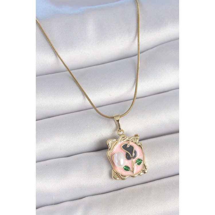 316L Çelik Gold Renk Zincir Pembe Mineli Çiçek İşlemli İnci Detay Portre Model Kadın Kolye - TJ-BKO10185