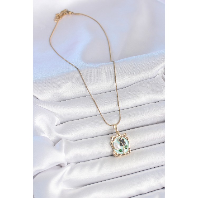 316L Çelik Gold Renk Zincir Mavi Mineli Çiçek İşlemeli İnci Detay Portre Model Kadın Kolye - TJ-BKO10186 316L Çelik Gold Renk Zincir Mavi Mineli Çiçek İşlemeli İnci Detay Portre Model Kadın Kolye - TJ-BKO10186