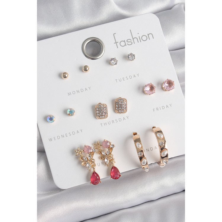 Pirinç Gold Renk Zirkon Taşlı Çiçek Figür İncili Halka Figür 7 Çift Kadın Küpe Seti - TJ-BKP10537 Pirinç Gold Renk Zirkon Taşlı Çiçek Figür İncili Halka Figür 7 Çift Kadın Küpe Seti - TJ-BKP10537