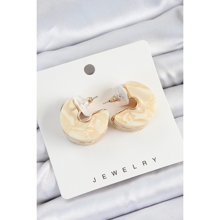 Pirinç Mermer Desenli Vintage Yarım Halka Model Gold Renk Kadın Küpe - TJ-BKP10764 Pirinç Mermer Desenli Vintage Yarım Halka Model Gold Renk Kadın Küpe - TJ-BKP10764