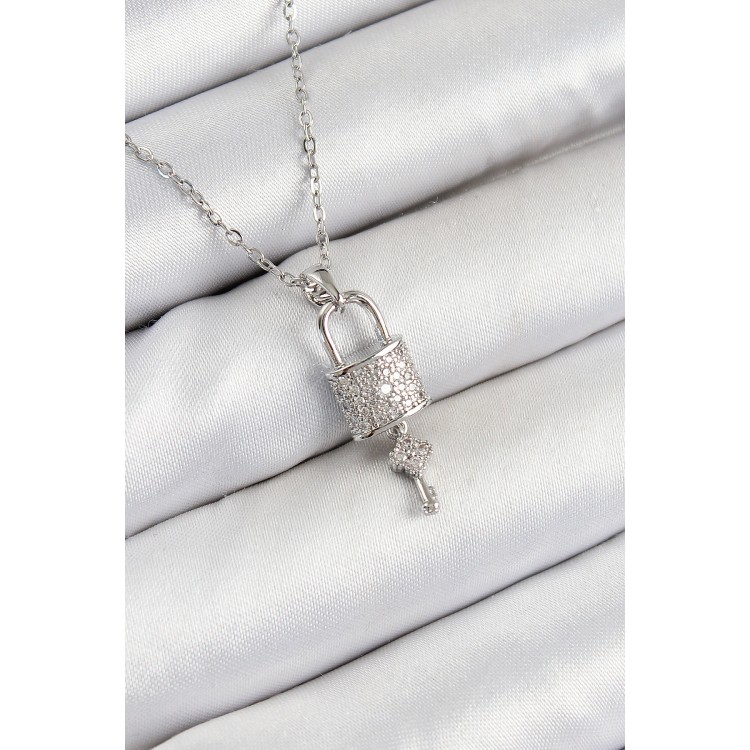 316L Çelik Zirkon Taşlı Kilit Ve Sallantılı Anahtar Model Gümüş Renk Kadın Kolye - TJ-BKO10354 316L Çelik Zirkon Taşlı Kilit Ve Sallantılı Anahtar Model Gümüş Renk Kadın Kolye - TJ-BKO10354