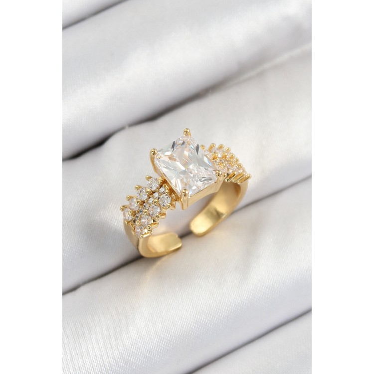 Pirinç Büyük Zirkon Taşlı Model Gold Renk Kadın Yüzük - TJ-BYK3800 Pirinç Büyük Zirkon Taşlı Model Gold Renk Kadın Yüzük - TJ-BYK3800