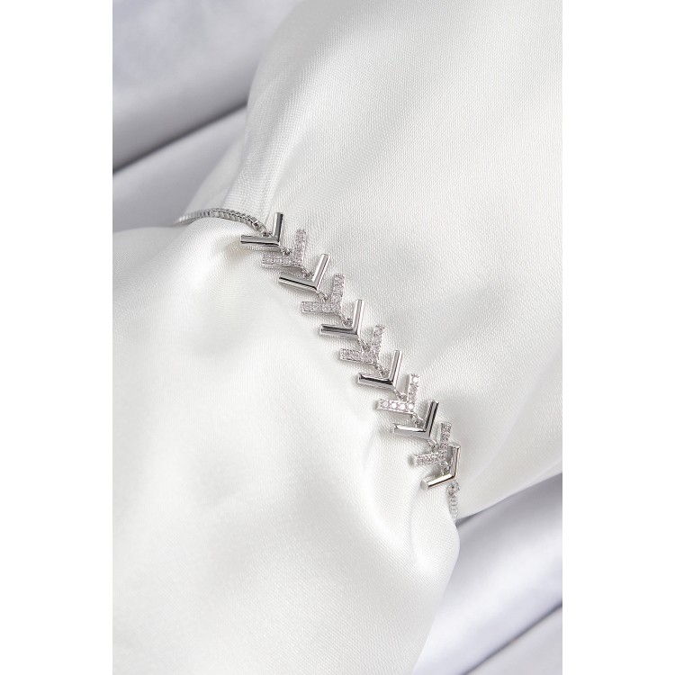 Pirinç Zirkon Taşlı Sıralı Ok Model Gümüş Renk Asansörlü Kadın Bileklik - TJ-BB7456