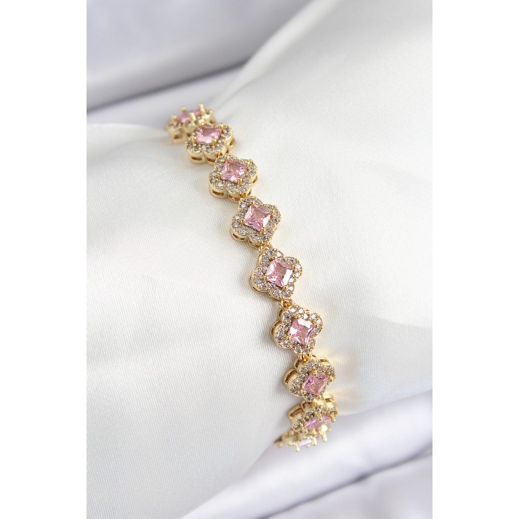 Pirinç Zirkon Taşlı Pembe Yonca Baget Model Gold Renk VIP Seri Kadın Bileklik - TJ-BB7506