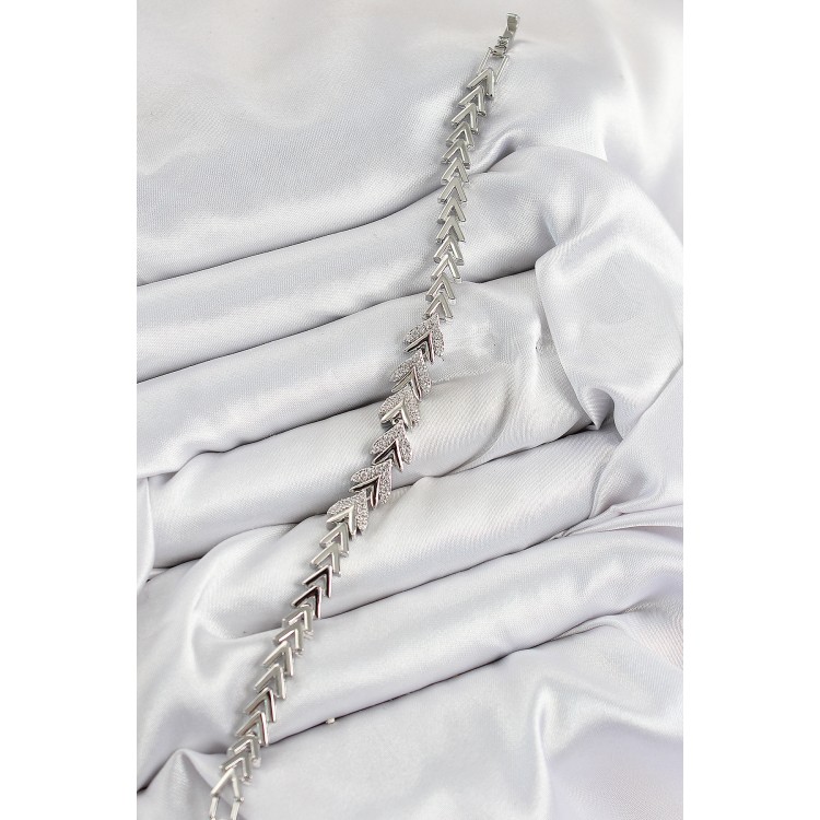 Pirinç Zirkon Taşlı Sıralı Ok Model Gümüş Renk Kadın Bileklik - TJ-BB7526