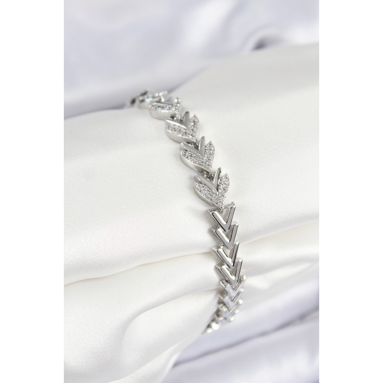 Pirinç Zirkon Taşlı Sıralı Ok Model Gümüş Renk Kadın Bileklik - TJ-BB7526