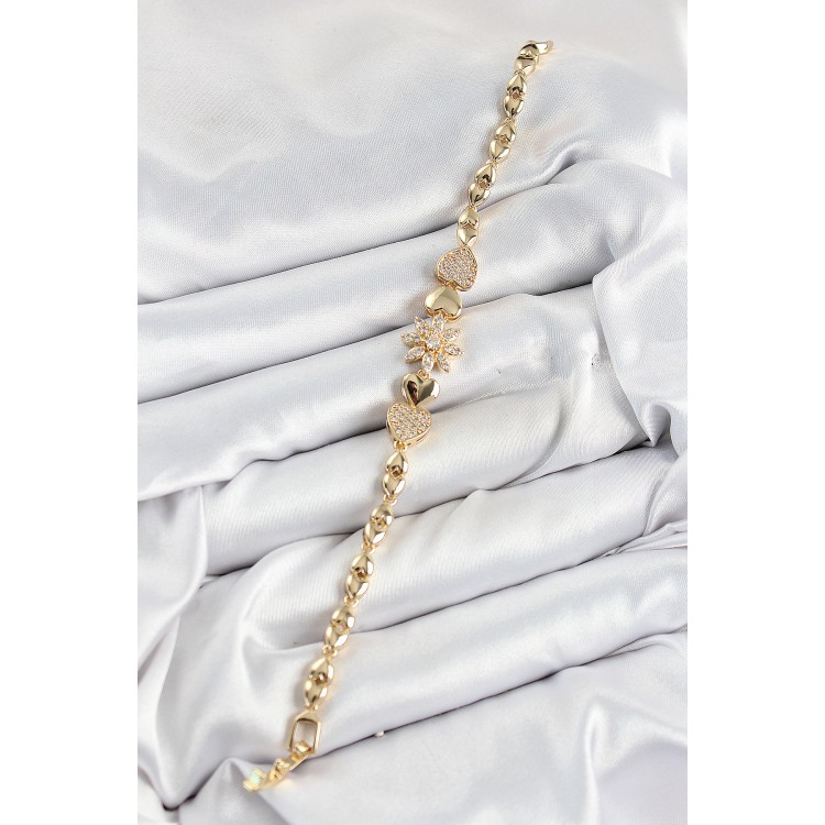 Pirinç Zirkon Taşlı Kalp Detaylı Çiçek Model Gold Renk Kadın Bileklik - TJ-BB7527