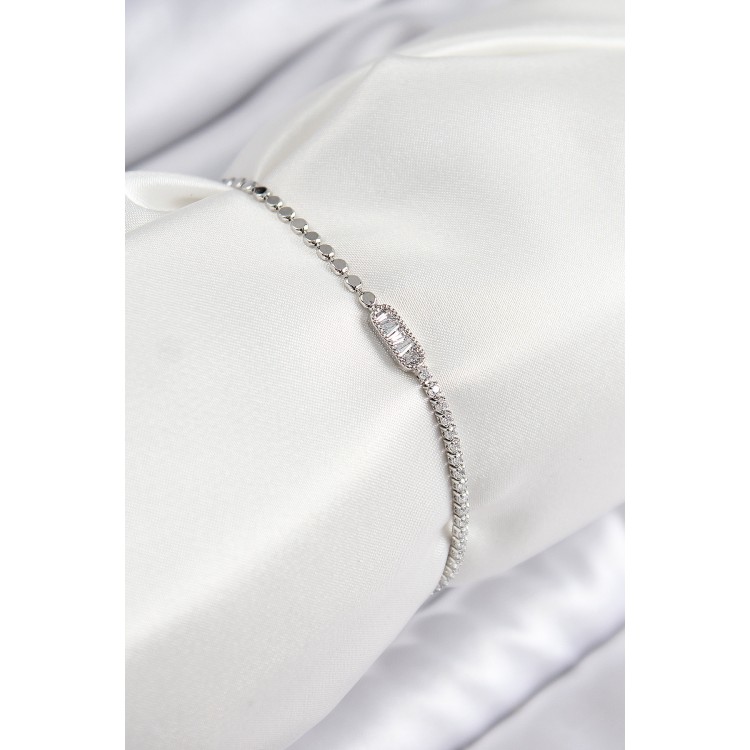 Pirinç Zirkon Taşlı Dikdörtgen Model Ezme Zincir Gümüş Renk Kadın Bileklik - TJ-BB7594