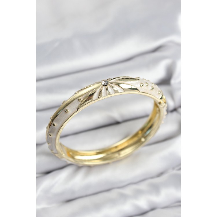 Mineli Pirinç Zirkon Taşlı Bej Desen Motifli Gold Kadın Kelepçe - TJ-BB7622 Mineli Pirinç Zirkon Taşlı Bej Desen Motifli Gold Kadın Kelepçe - TJ-BB7622