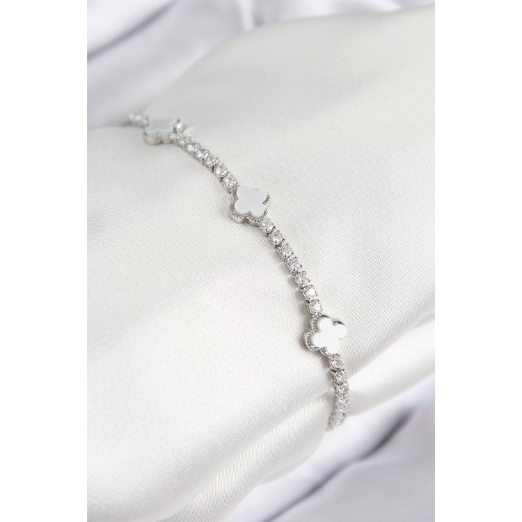 Pirinç Zirkon Taşlı Yonca Model Gümüş Renk Kadın Bileklik - TJ-BB7702