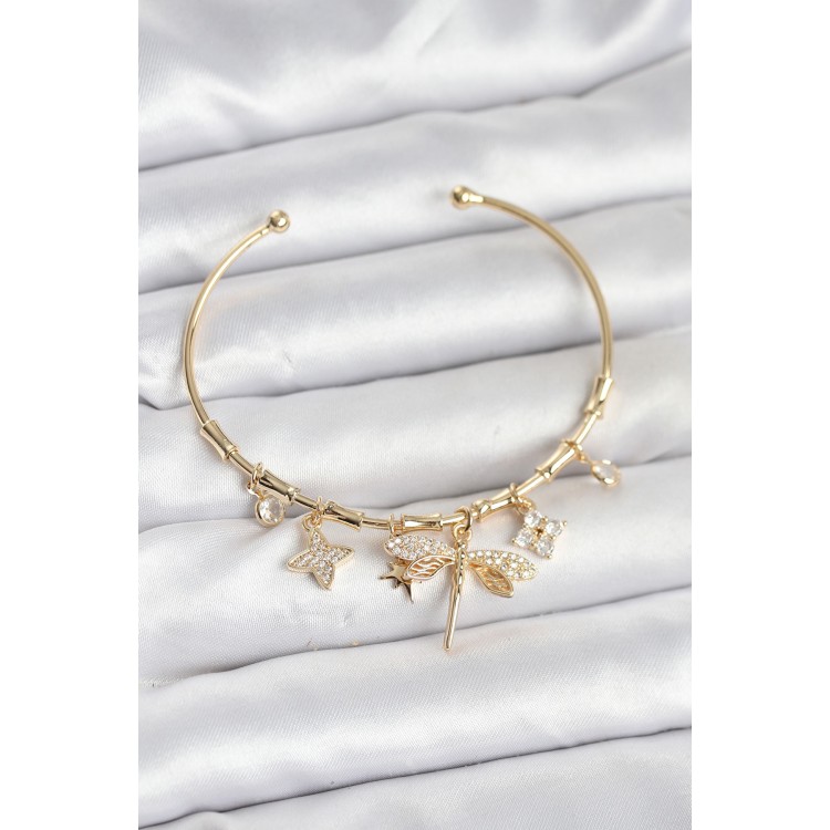 Yusufçuk Charmlı Gold Renk Pirinç Kadın Bileklik - TJ-BB8045 Yusufçuk Charmlı Gold Renk Pirinç Kadın Bileklik - TJ-BB8045