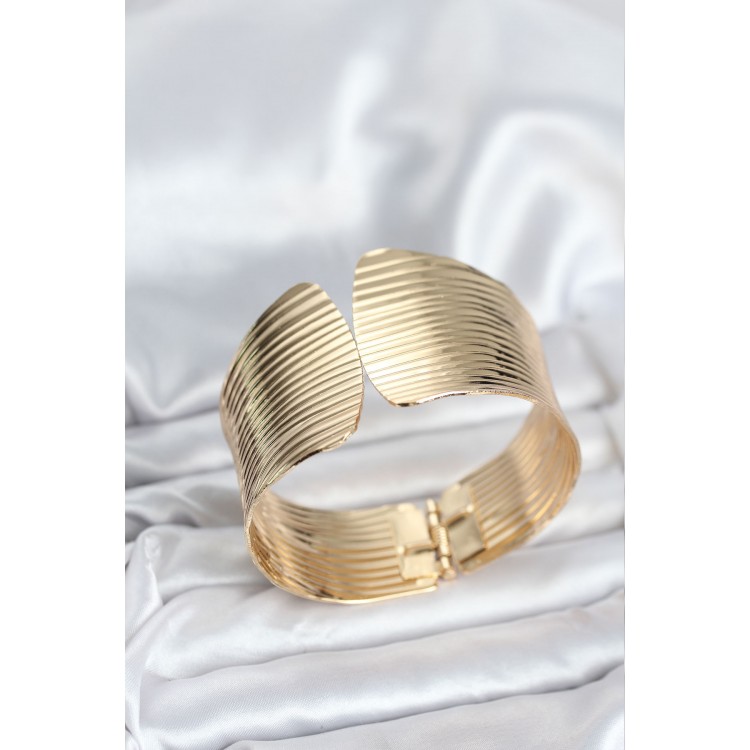 Gold-Colored Brass Sheet Model Women's Bracelet - TJ-BB8062