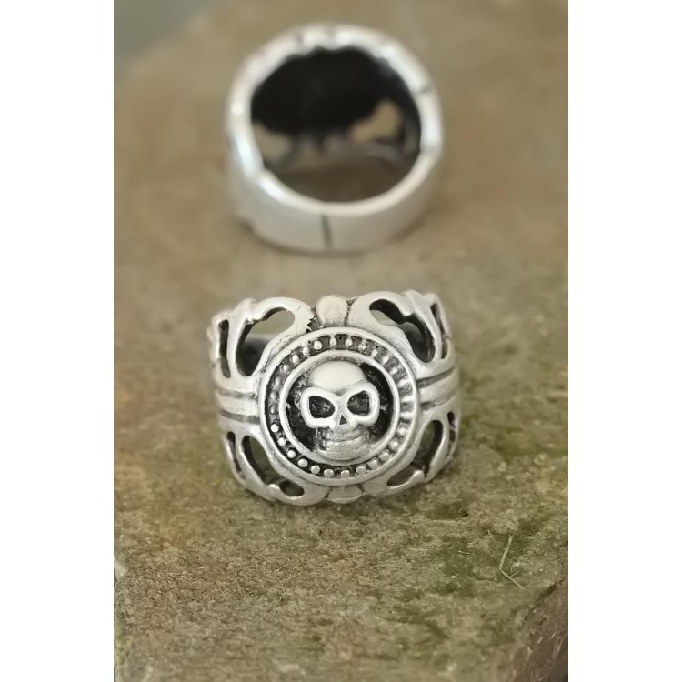 Eskitme Gümüş Renk Metal Kuru Kafa Tasarım Ayarlamalı Erkek Yüzük - TJ-EY230-KS Eskitme Gümüş Renk Metal Kuru Kafa Tasarım Ayarlamalı Erkek Yüzük - TJ-EY230-KS