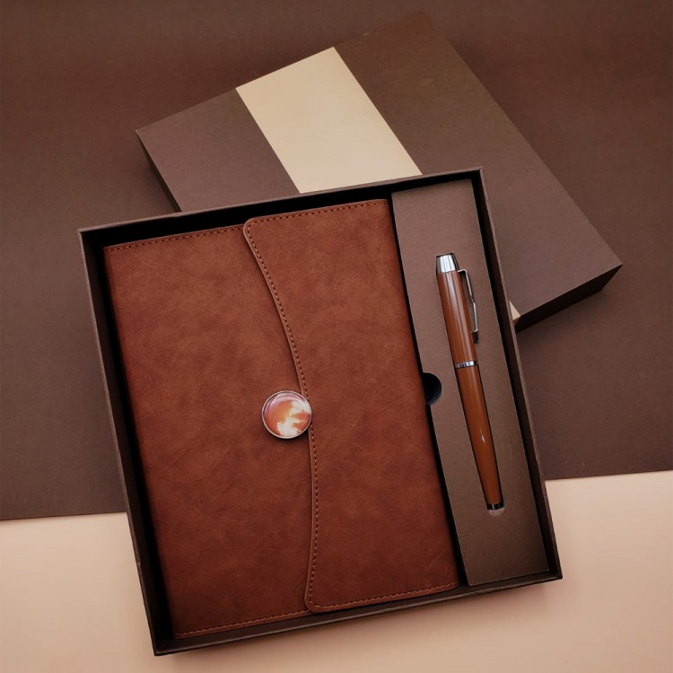 Kutulu Defter Kalem Set Kutulu Defter Kalem Set