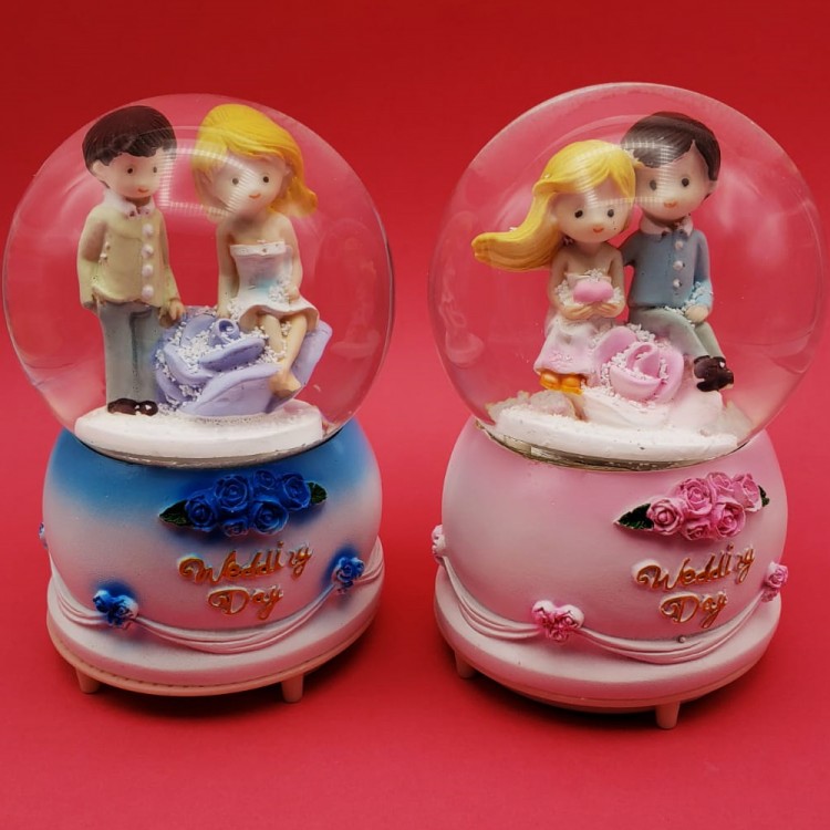 Large Musical Snow Globe with Spray