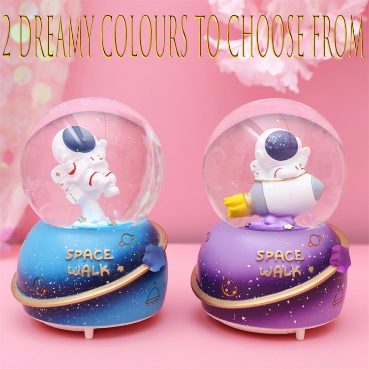 Large Astronaut Snow Globe 1 Piece