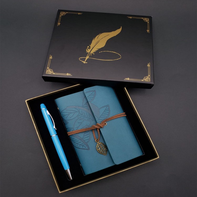 Metal Kalem ve Mavi Deri Defter Metal Kalem ve Mavi Deri Defter