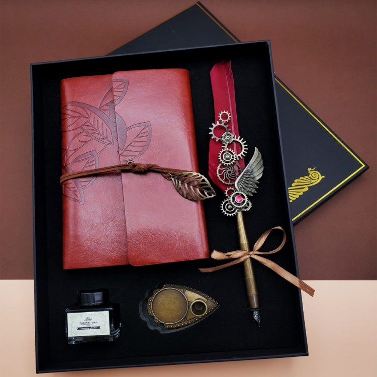 Divit Hokka Defter ve Tüylü Kalem Seti Divit Hokka Defter ve Tüylü Kalem Seti