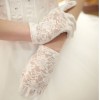 White Short Lace Gloves