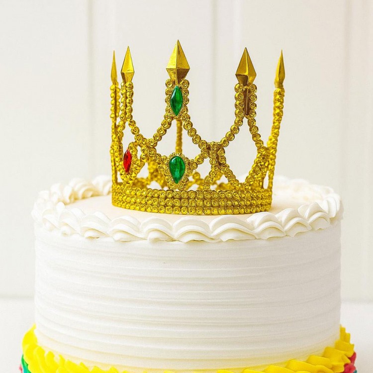 Altın Işıltılı İnce Pasta Tacı Pasta Üstü Taç Plastik Malzeme 8x8 cm Altın Işıltılı İnce Pasta Tacı Pasta Üstü Taç Plastik Malzeme 8x8 cm