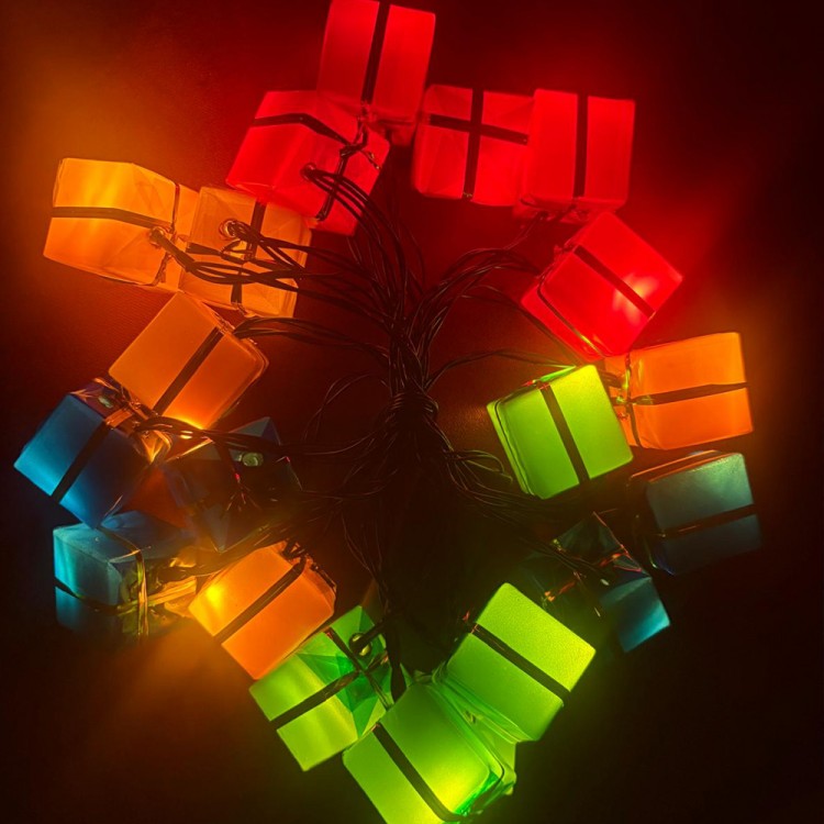 4 Meters 20 LED Battery-Operated 2-Tier Gift Box Christmas Tree Decoration LED Lights MZ-2