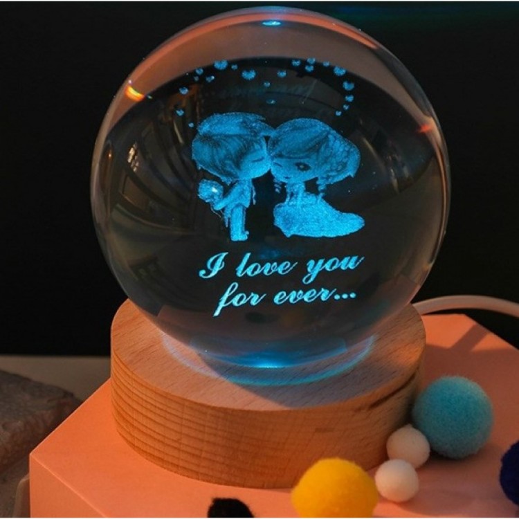 Decorative Kissing Lovers Designed Illuminated Glass Globe Large Size with Wooden base