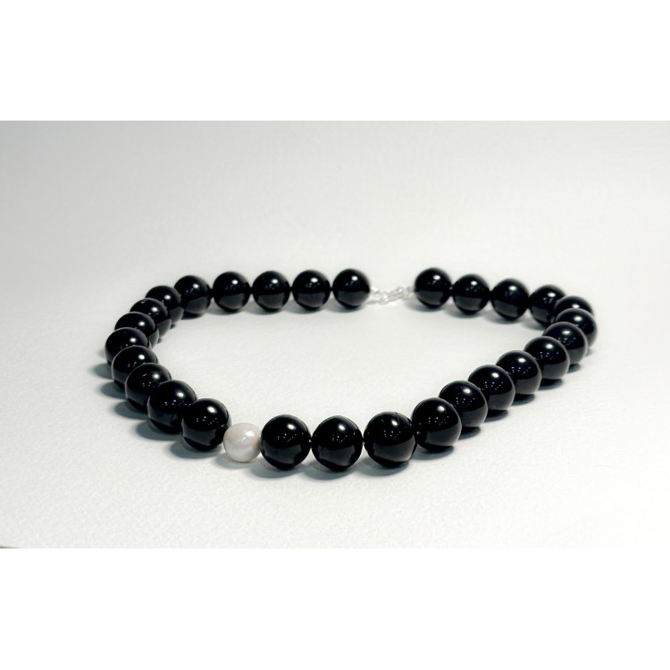 SQUEEZED OLTU SINGLE PEARL NECKLACE