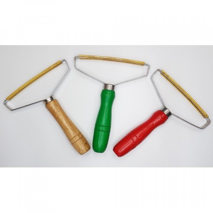 Lint and Feather Collecting Tool (Iron)