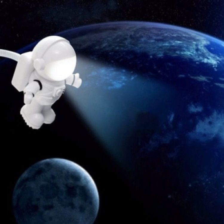 USB Astronaut Lamp