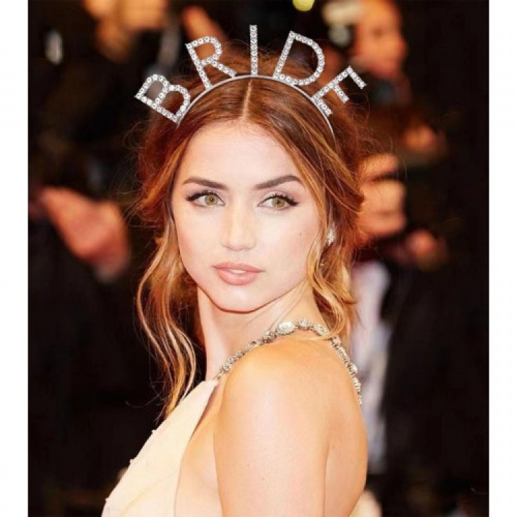 Crystal Stone Silver Bride Tiara for Saying Goodbye to Singlehood Crystal Stone Silver Bride Tiara for Saying Goodbye to Singlehood