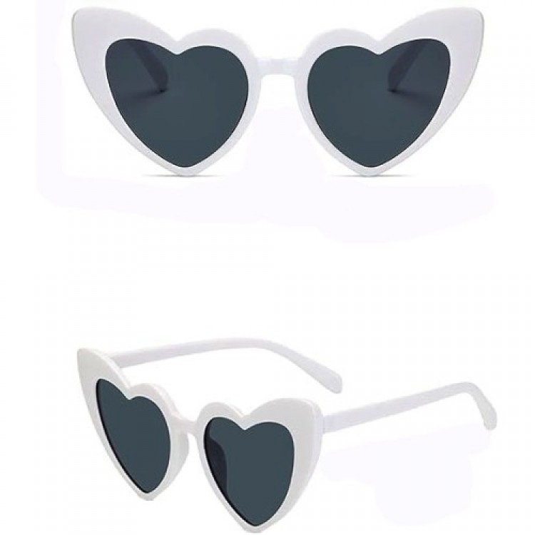 White Heart-Shaped Party Glasses White Heart-Shaped Party Glasses