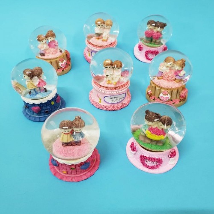 Light-Up Mini Water Globe Light-Up Mini Water Globe