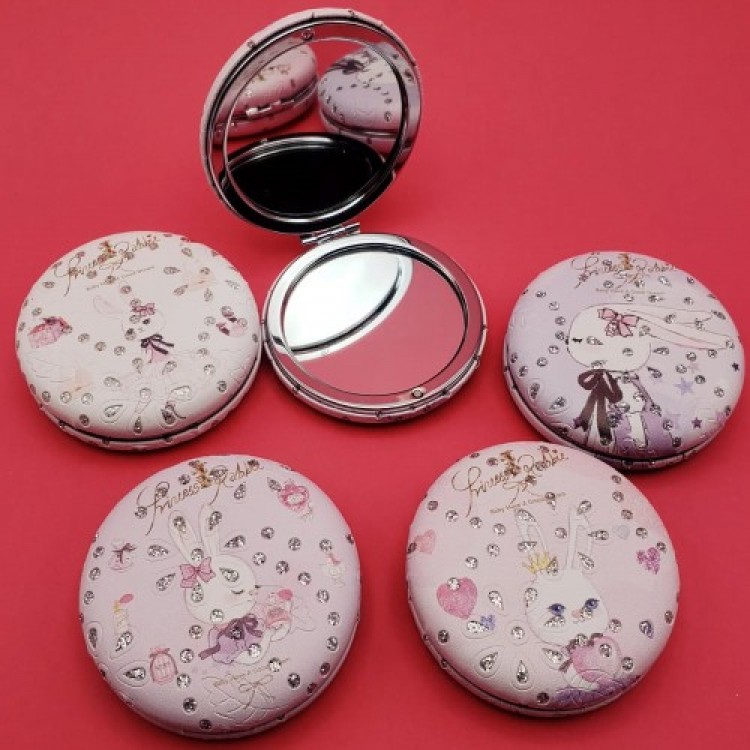 Rabbit-Printed Stone Pocket Mirror