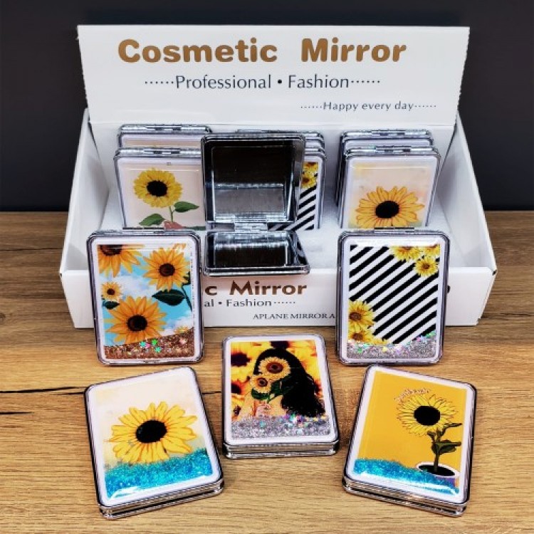 Daisy Pattern Pocket Mirror Daisy Pattern Pocket Mirror