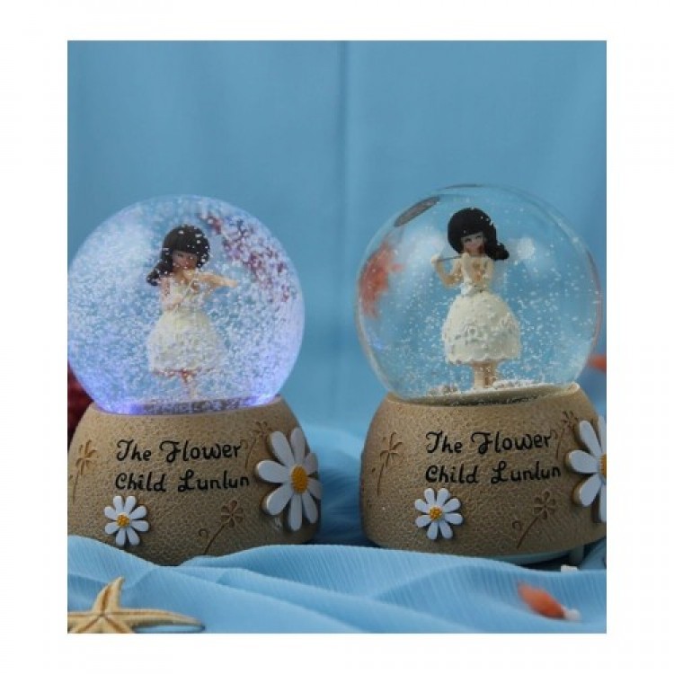 Violinist Girl Snow Globe Medium Size