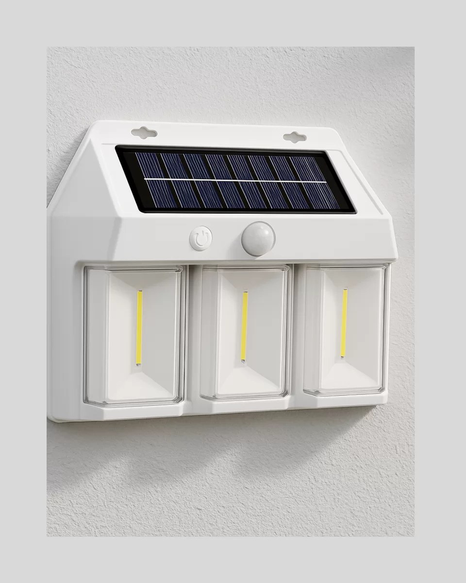 PIR Sensörlü Solar Lamba – Otomatik Şarj ve Gece Aydınlatma Yeni Nesil
